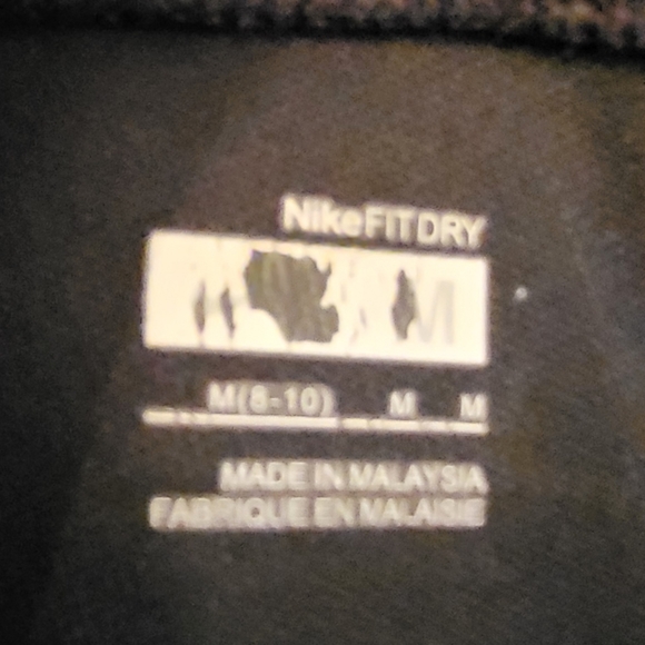 NIKE FIT DRY Capri Athletic Pants. Black w/white stripe. SZ M 8-10 - Picture 2 of 3